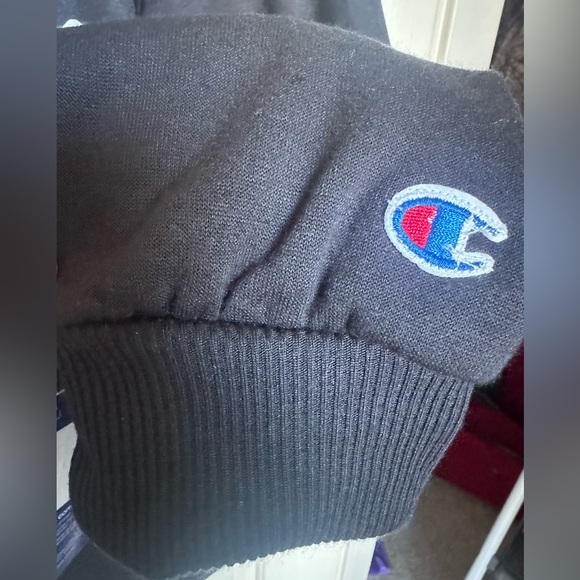 Champion Men’s Black Hoodie - XLarge - Picture 3 of 8